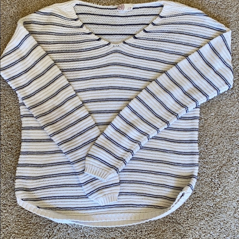 Cute sweater for those cool nights!